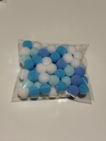 60 pompons Mix bleu