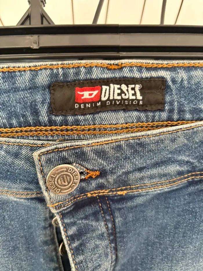 Jean Diesel, taille 36, en très bon état. - photo numéro 2