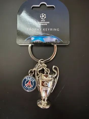 Porte-clés PSG 🏆 Édition Collector “Vainqueur Ligue des Champions” en rupture de stock partout