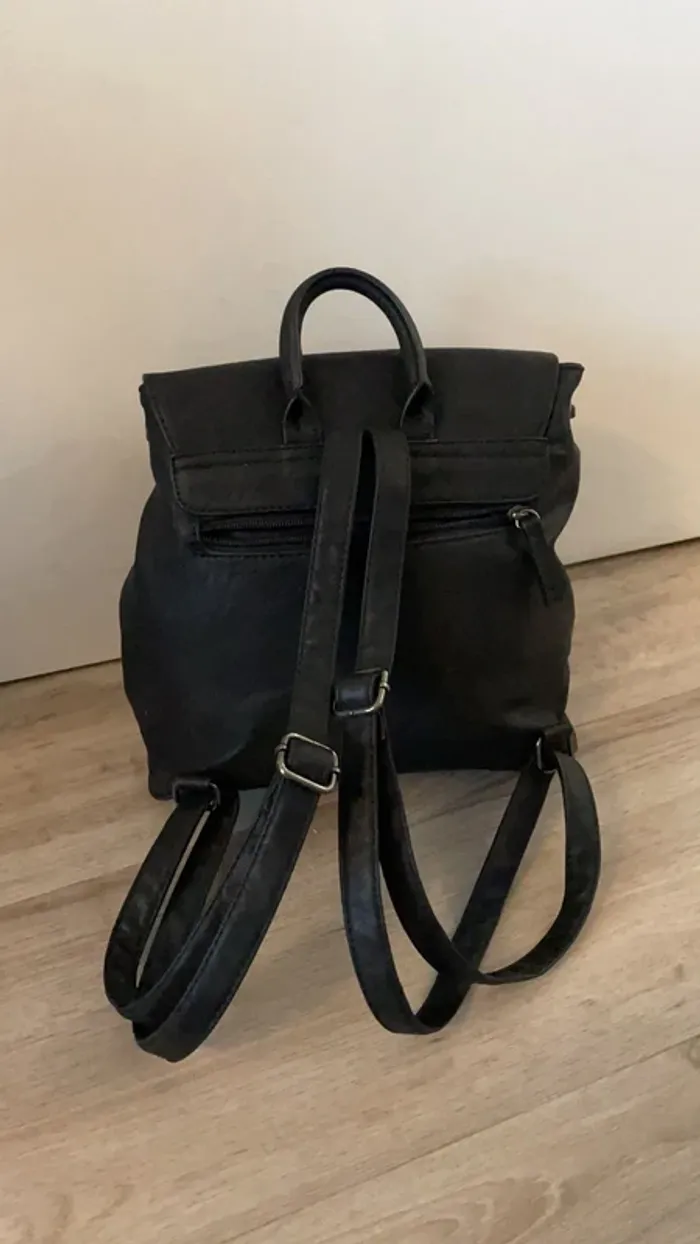 Sac à main / sac à dos 🎒 - photo numéro 3