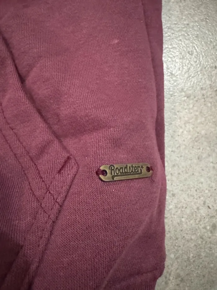 Sweat zippé bordeaux The Roadster, taille XS, très bon état - photo numéro 2