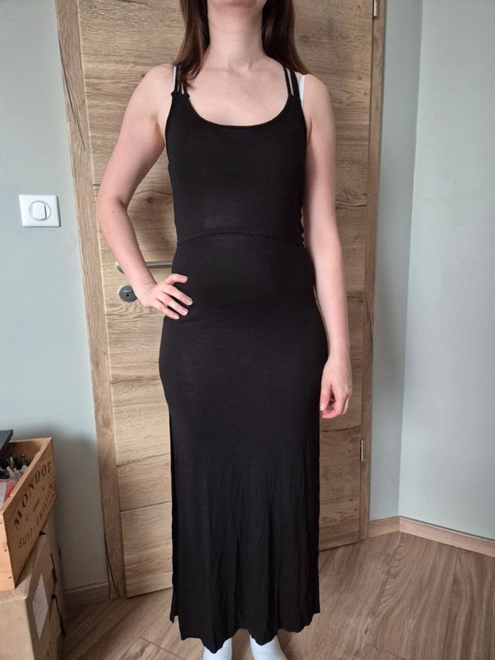 Robe longue noire fendue jennyfer