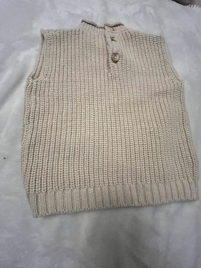 Pull sans manche 9 mois - photo numéro 2