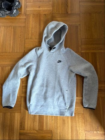 Pull Nike Tech Gris S