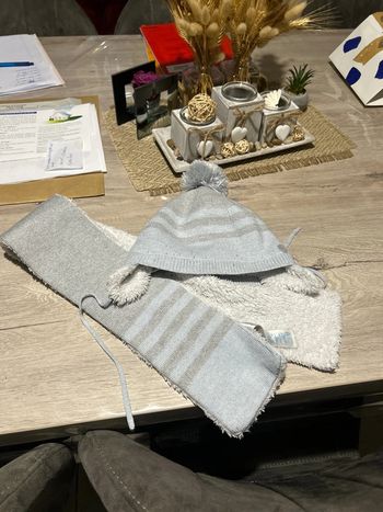 Bonnet 18/23 mois+echarpe
