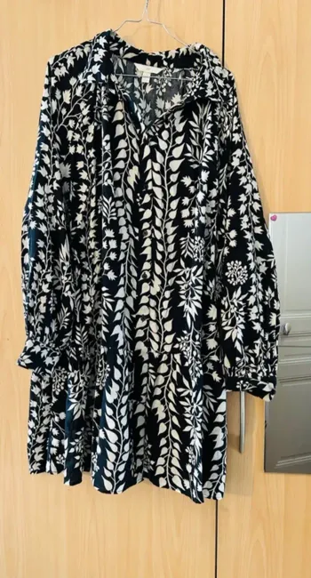 Superbe robe Noire et blanche/creme, taille XL
