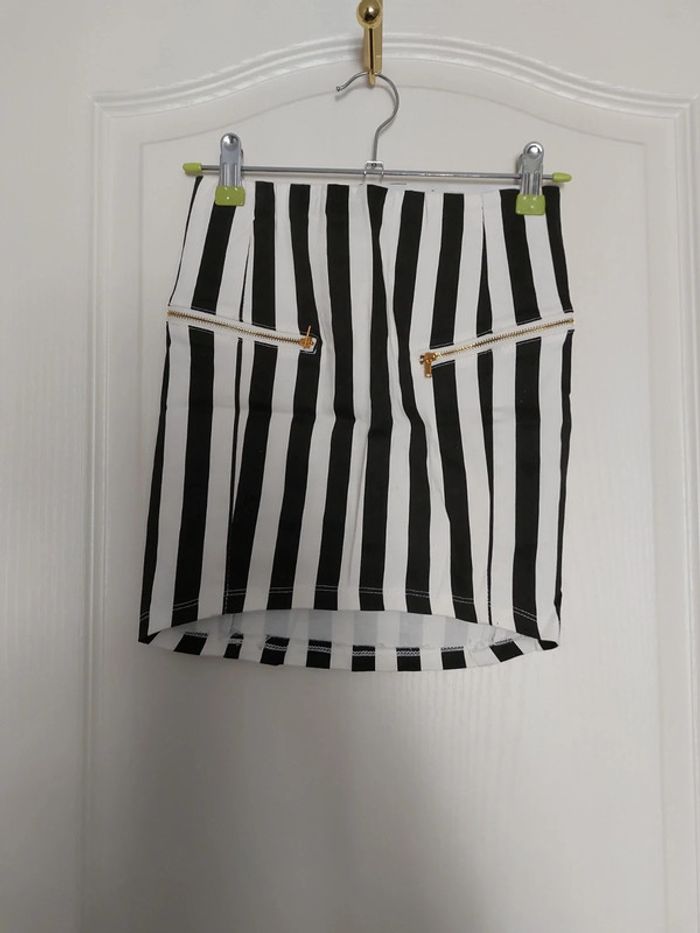 Mini jupe droite à rayures