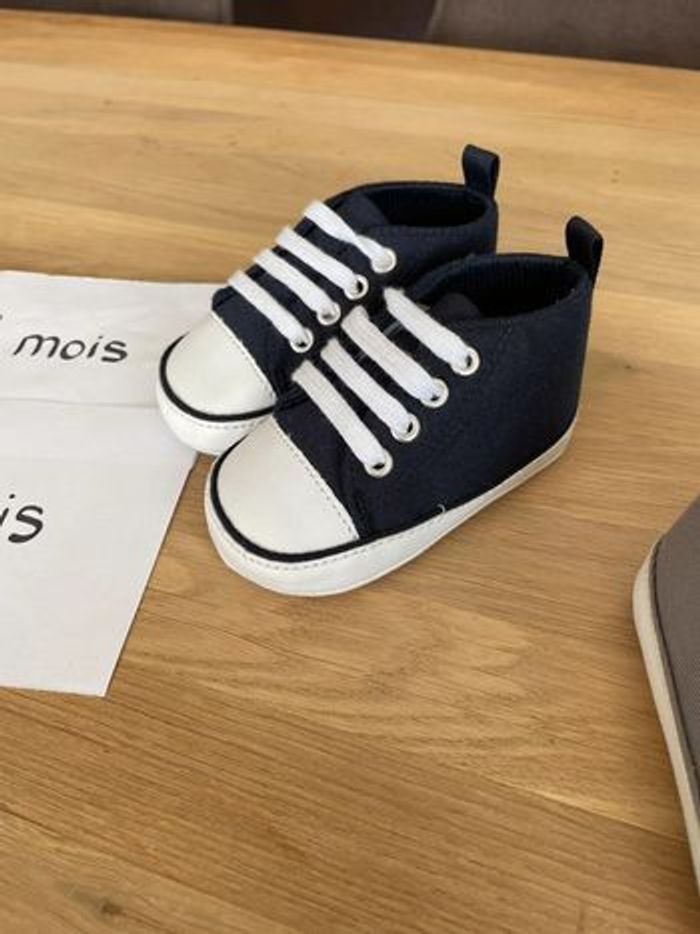 Lot 2 paires de chaussures 9/12 mois - photo numéro 2