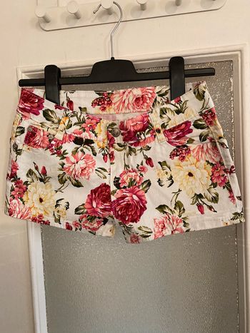 Mini short a fleur rose xxs taille 30