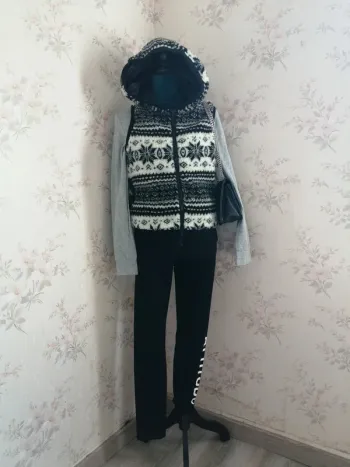 Legging de sport noir à message attitude blanc / esmara /(M-L)