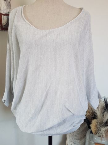 pull fin forme chauve souris gris clair et argenté. Morgan. Taille L oversize.