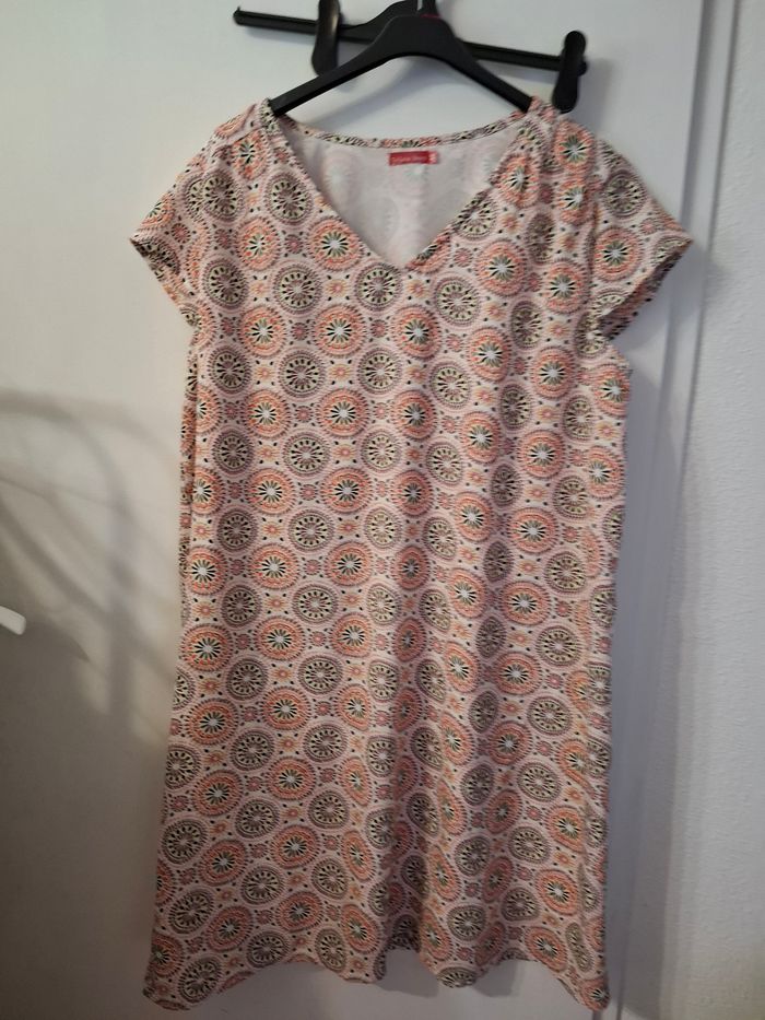 Robe ete taille 48 en très bon état (mesure dans l'annonce - photo numéro 2