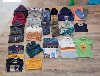 Lot vêtements garçon 4 ans – Très bon état
