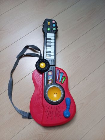 Guitare enfant