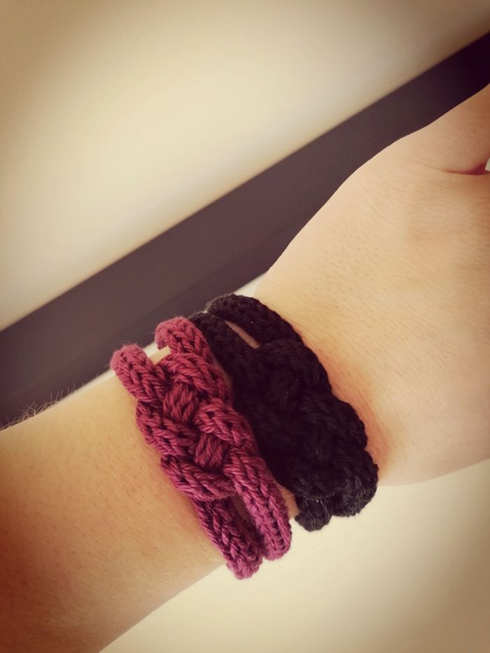 Bracelet en tricotin