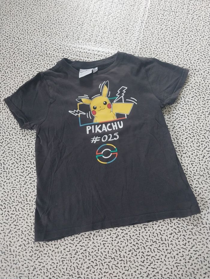 T-shirt Pokémon Pikachu #025 garçon – taille 8 ans (126-131 cm)