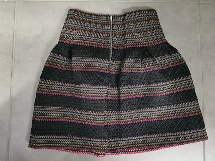 Jupe courte - photo numéro 2