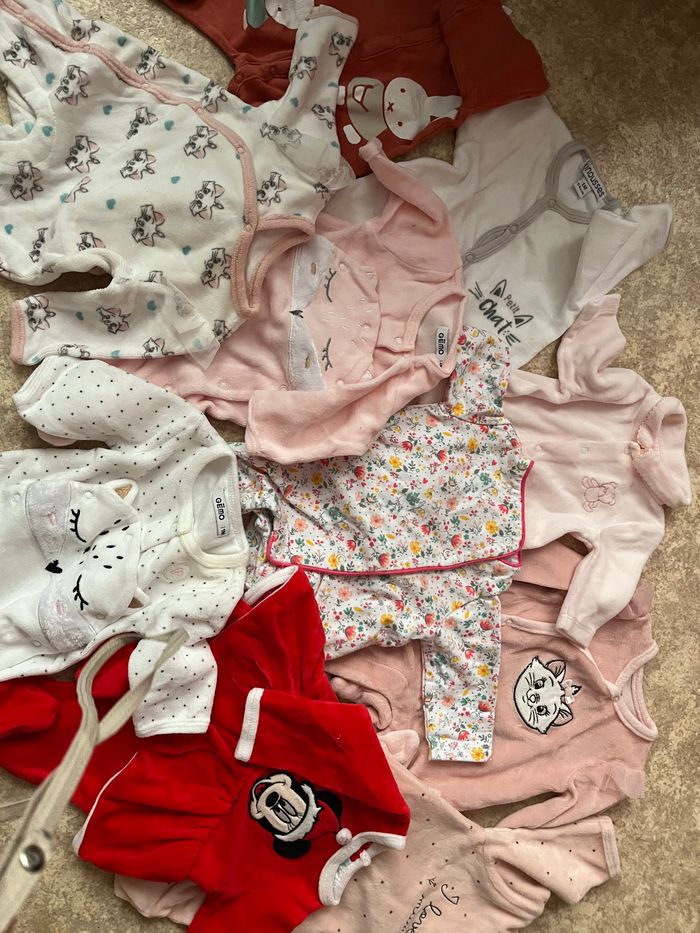 Lot bébé fille 1 mois - photo numéro 2