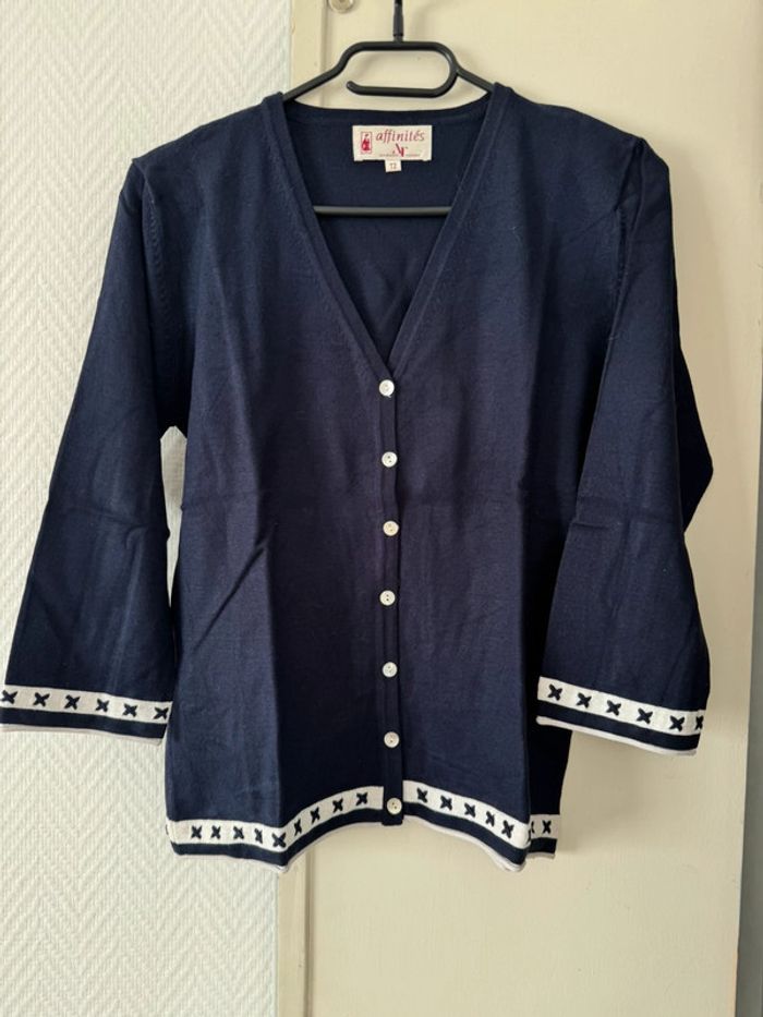 Petit pull bleu manches 3/4