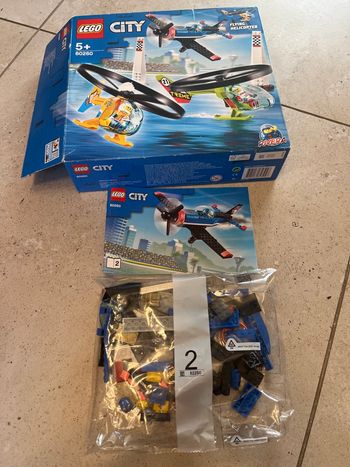 Lego city 60260  uniquement numéro 2 non ouvert