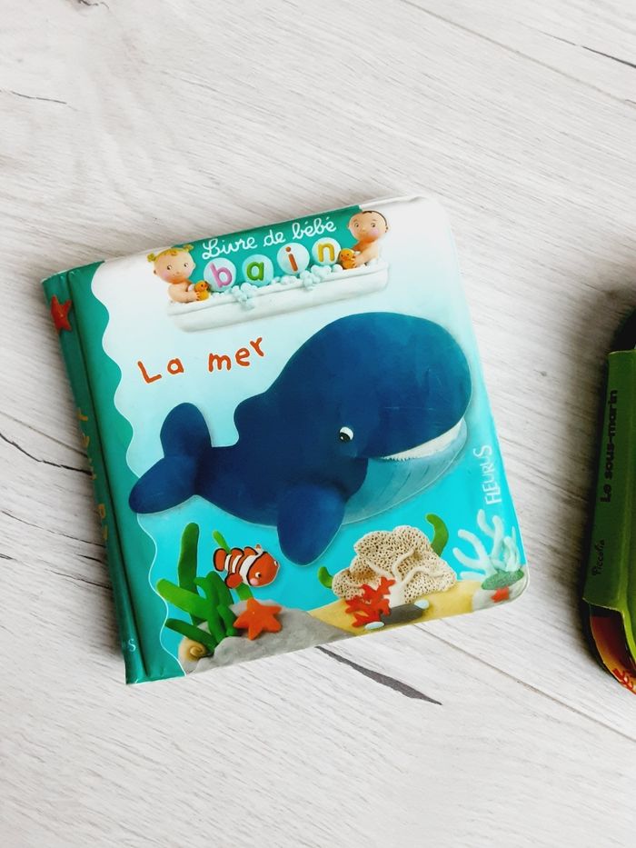 Jeu jouet enfant bébé lot 2 livres de bain  Baleine et sous marin - photo numéro 2