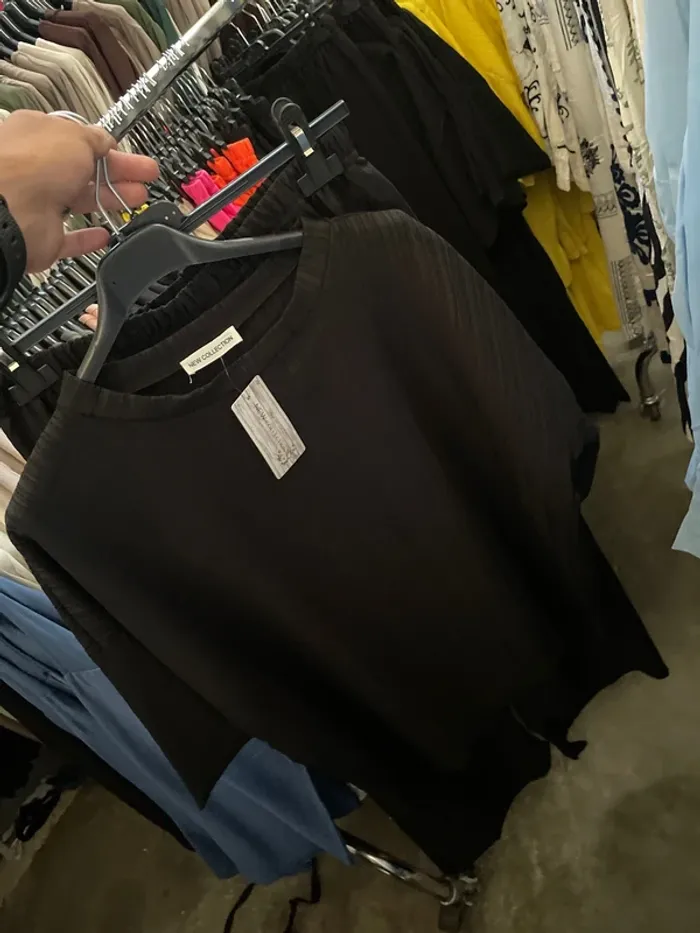 Chemise à manches courtes noire - photo numéro 2