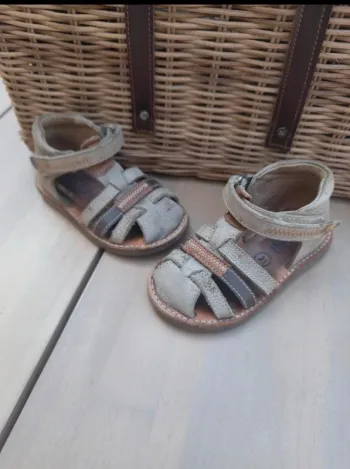 Sandales cuir strach