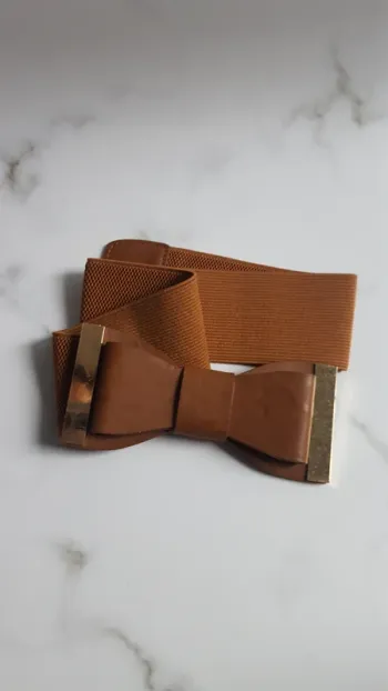 Ceinture marron avec nœud