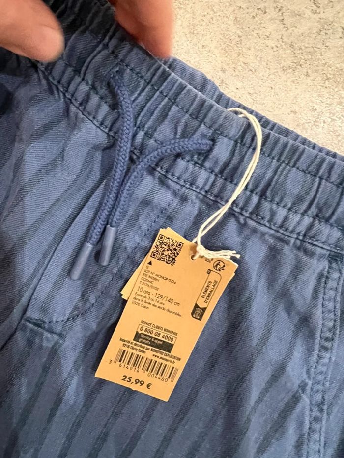 Jean fin Monoprix garçon taille 10 ans neuf et étiqueté - photo numéro 2