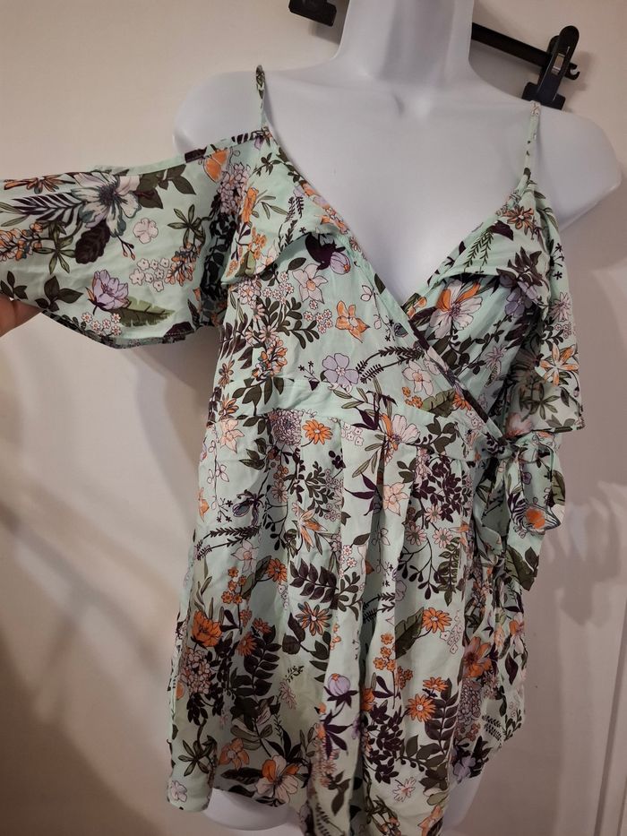 Blouse cache cœur  kiabi taille 36 fleuri en très bon état - photo numéro 5