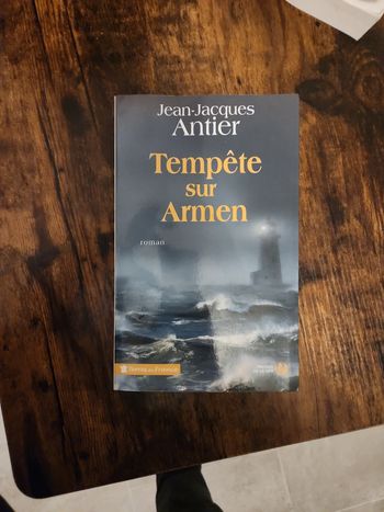 Livre : Tempête sur Armen