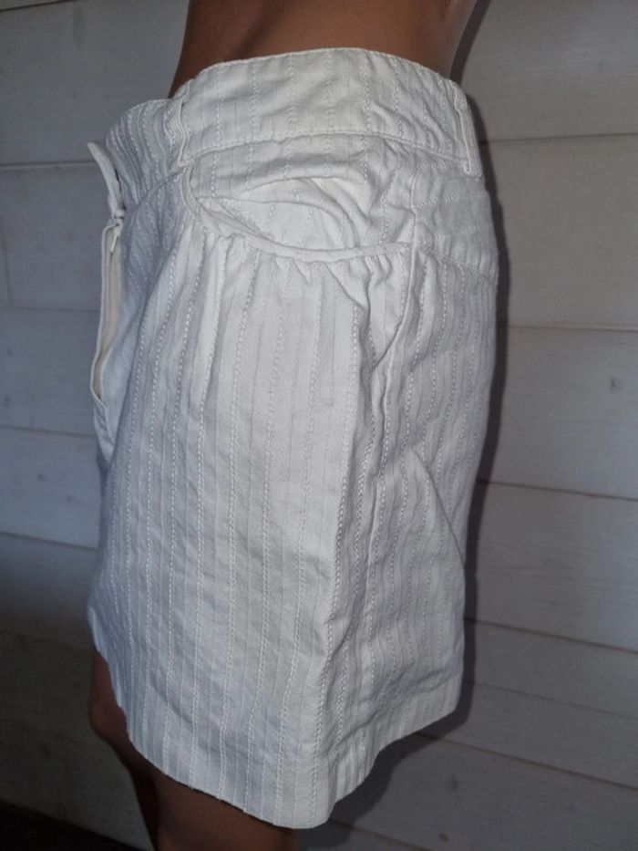 Jupe jeans blanche T2 ou T 38-40 - photo numéro 3