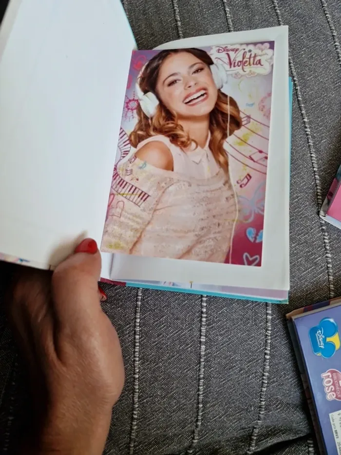 Lot de 3 livres " Violetta" - photo numéro 5