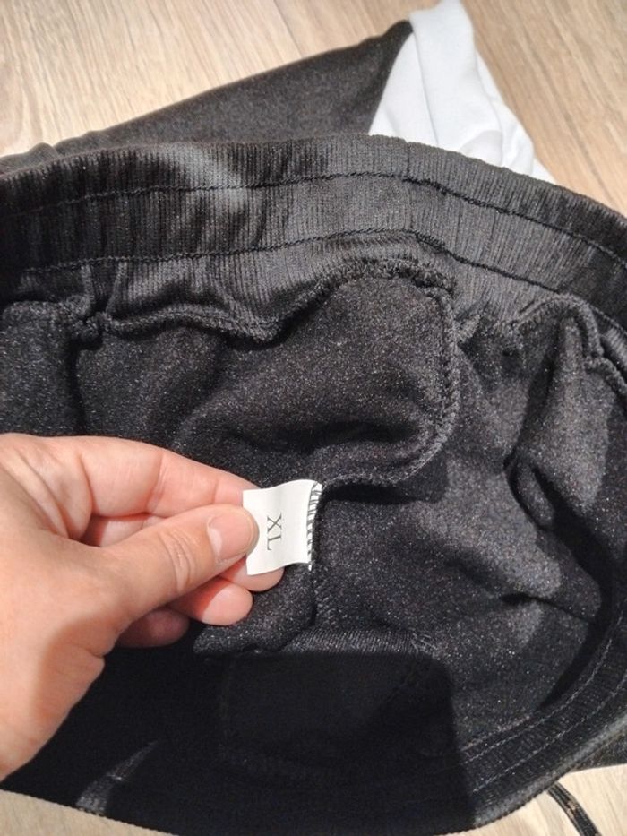 Pantalon jogging neuf XL - photo numéro 3
