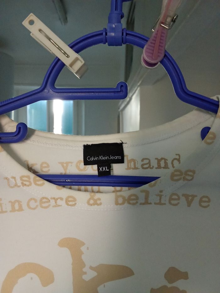 T-shirt de marque Calvin Klein taille xl - photo numéro 4