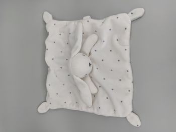 Doudou Plat lapin Blanc étoiles Simba Toys