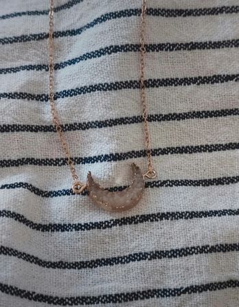 Chaîne dorée pendentif lune Shein