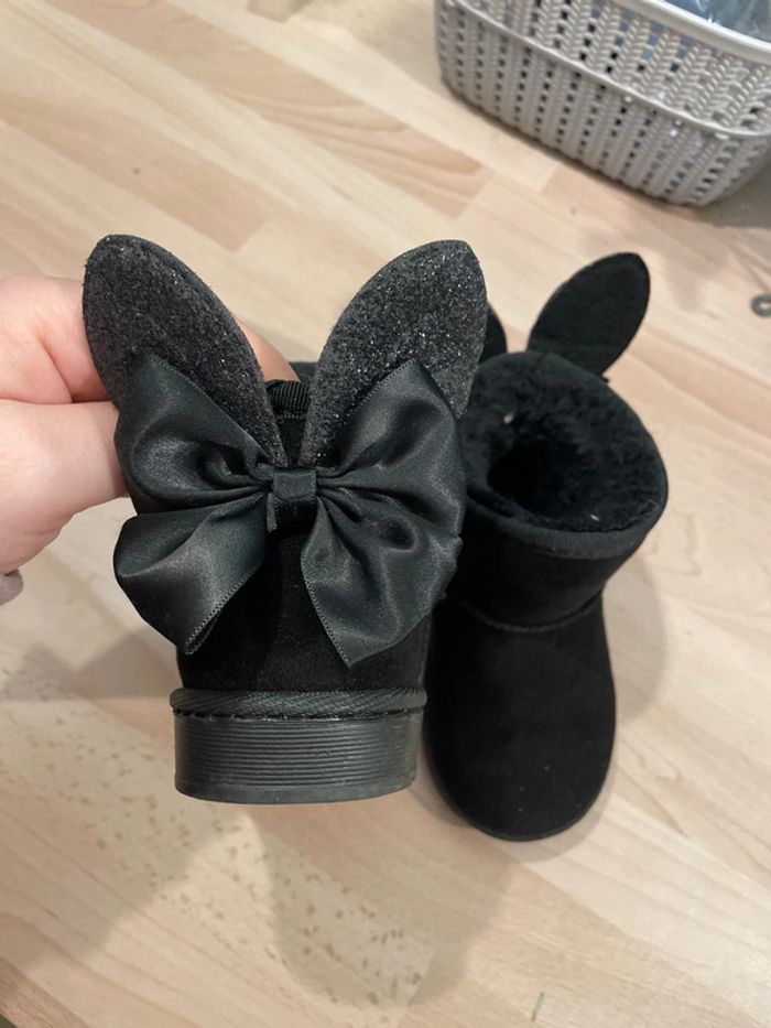 Bottines fourrées noires taille 25 - photo numéro 2