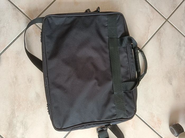 Sacoche noir pour ordinateur portable - photo numéro 3