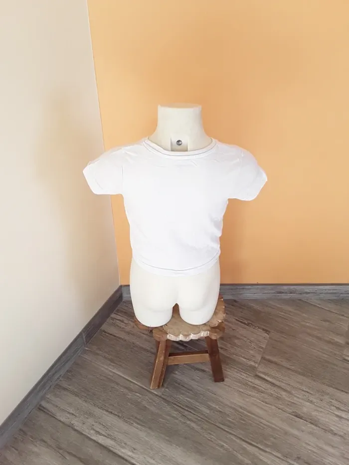 Tee shirt manches courtes 3 ans (98 cm) - photo numéro 4