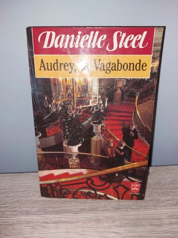Livre de poche Audrey,  la vagabonde