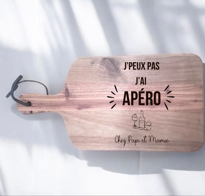 Planche à saucisson personnalisée gravée au laser - photo numéro 6