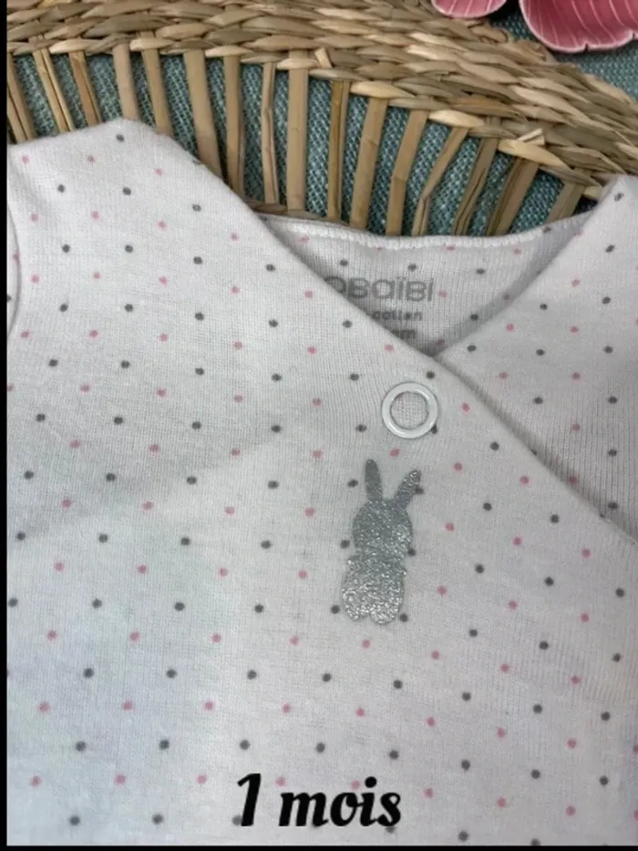 Lot 2 bodies taille 1 mois - photo numéro 4