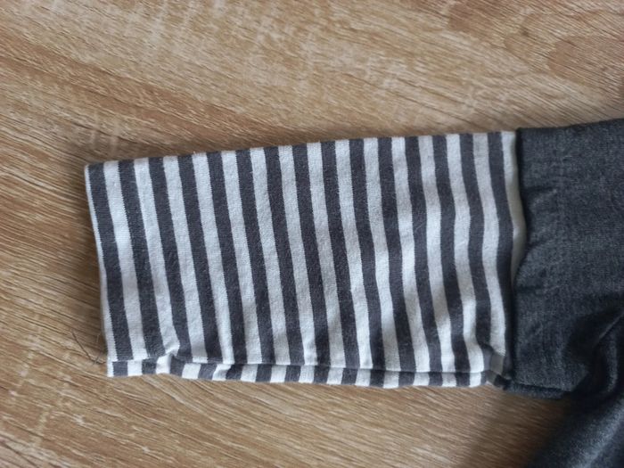 t-shirt manches longues 18 mois - photo numéro 2