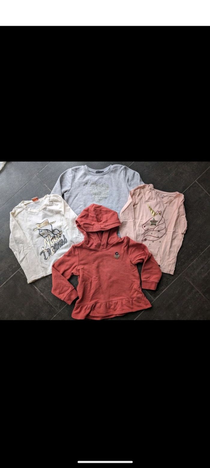 Lot vêtements fille taille 6 ans - photo numéro 3