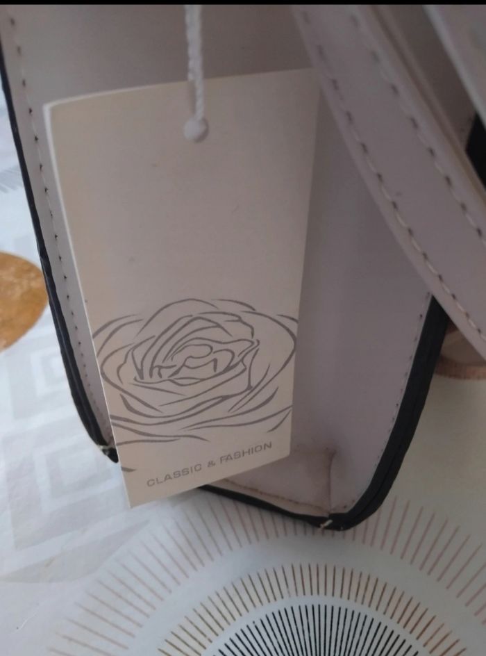 Sac a main avec étiquette neuf - photo numéro 7