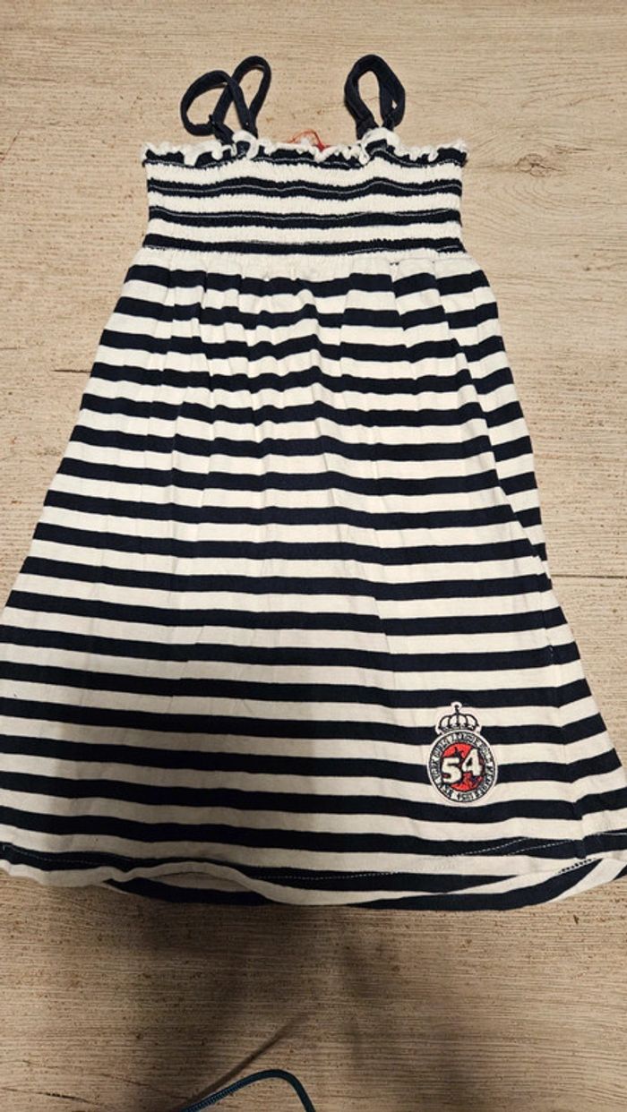 Robe courte d été à bretelles bleu foncé et blanc, New Basi, taille 6/7 ans, nickel - photo numéro 3