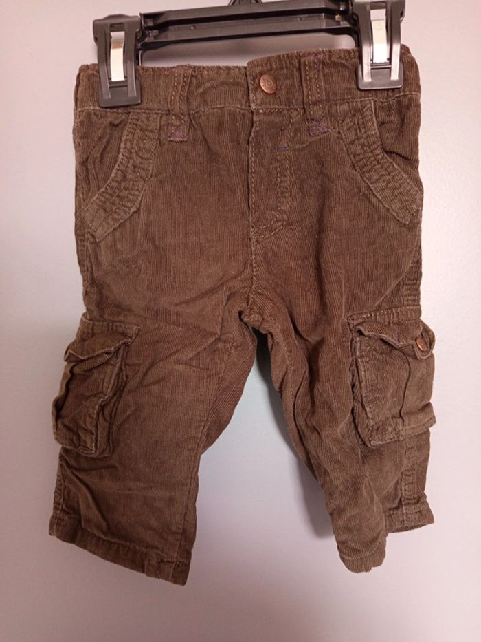 Lot pantalon velours 6 mois - photo numéro 2