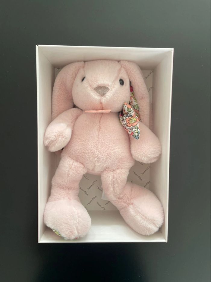 Lapin en peluche