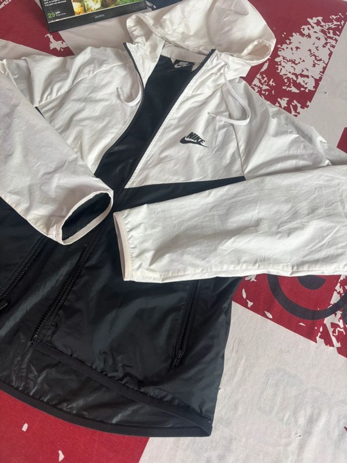 Veste coupe vent Nike blanche et noir taille xs - photo numéro 6
